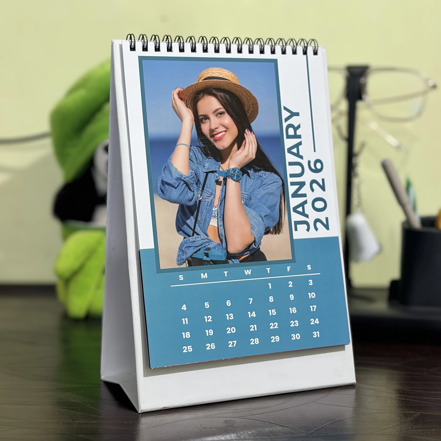 AQUATIC AWE COLOUR DESK Calendar