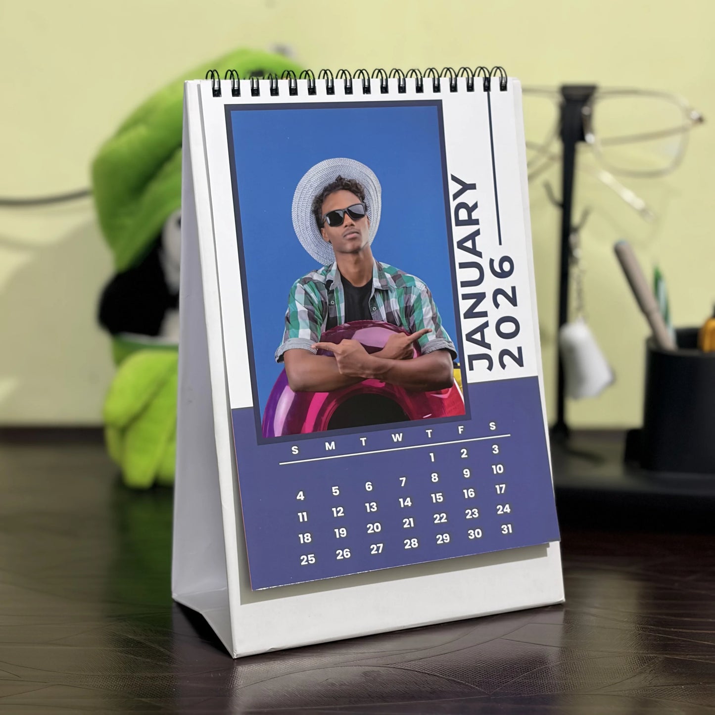 FUTURE DUSK COLOUR DESK Calendar